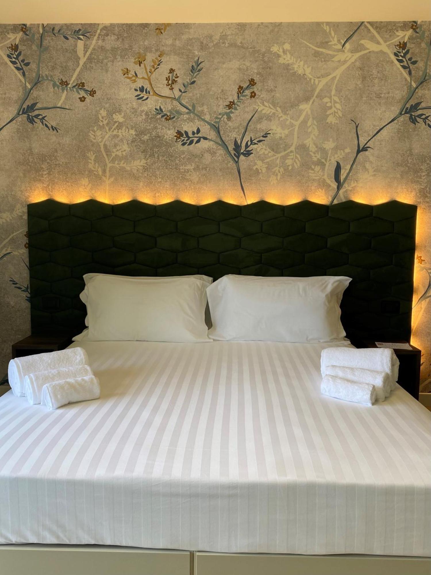 Hotel Vita 萨罗 外观 照片
