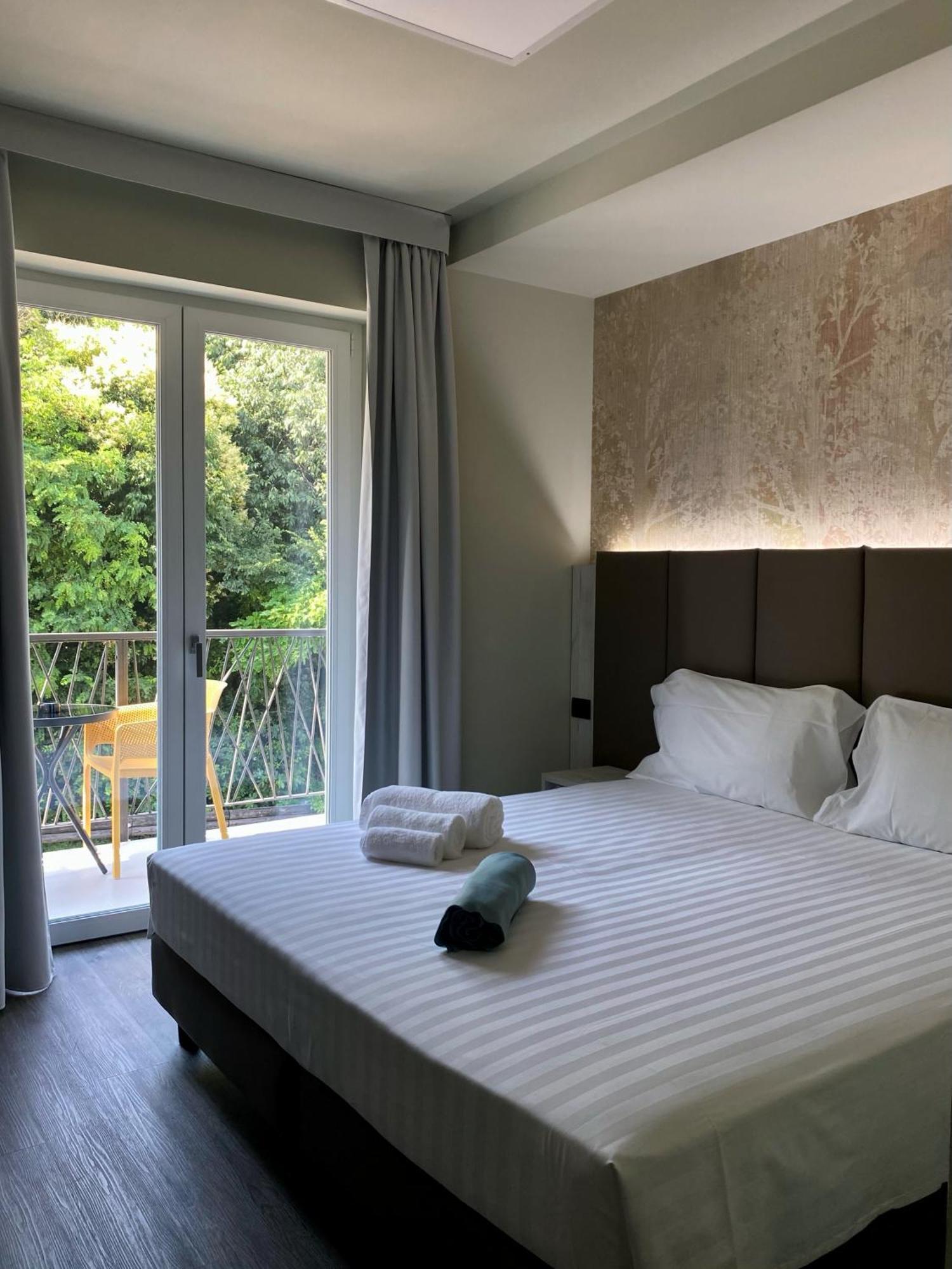 Hotel Vita 萨罗 外观 照片