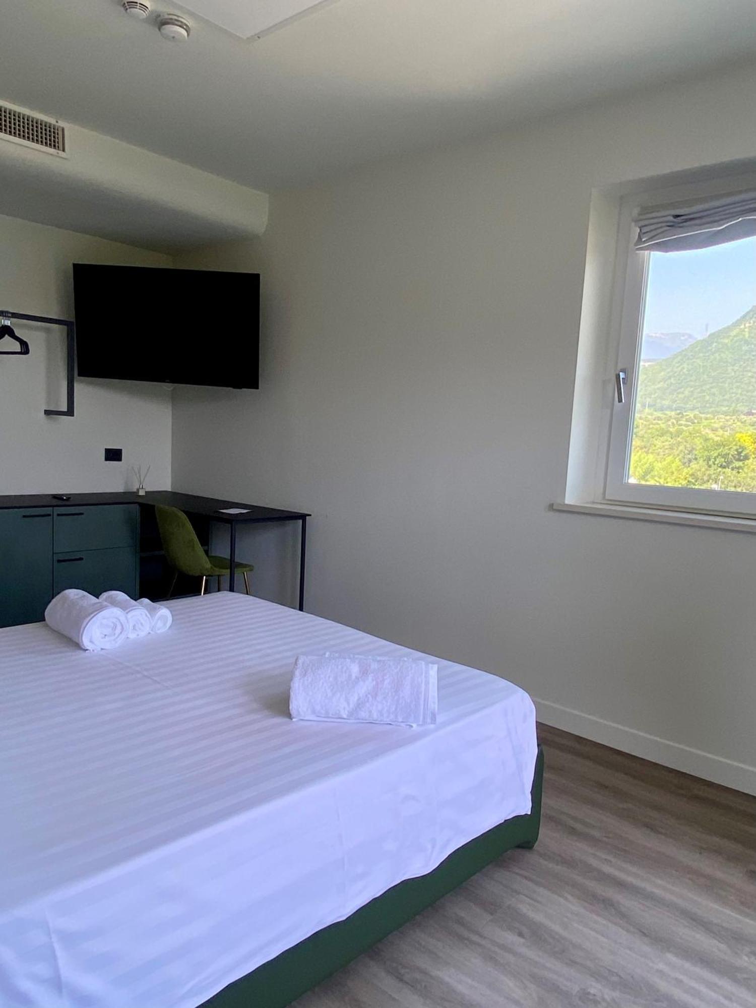 Hotel Vita 萨罗 外观 照片