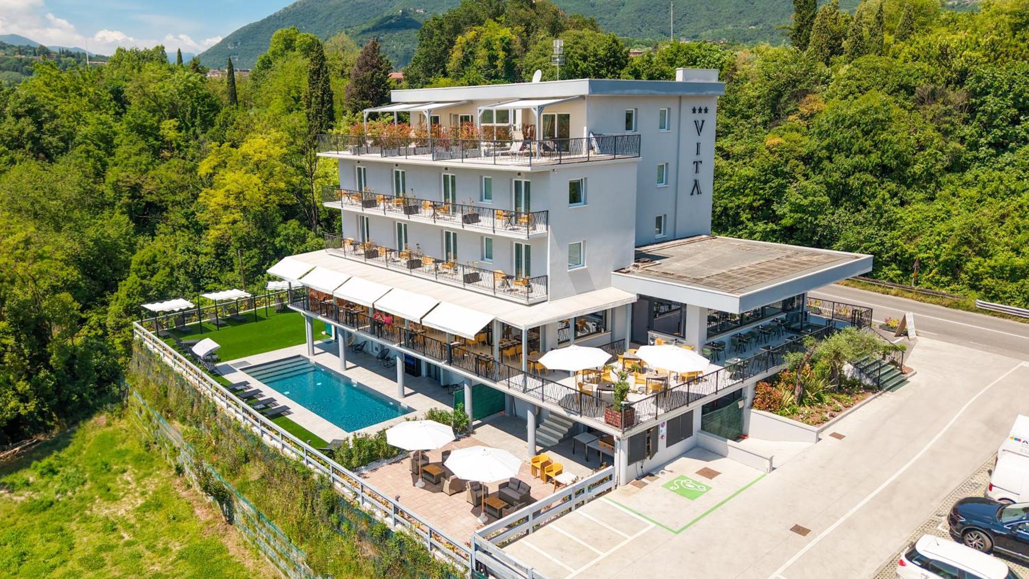 Hotel Vita 萨罗 外观 照片